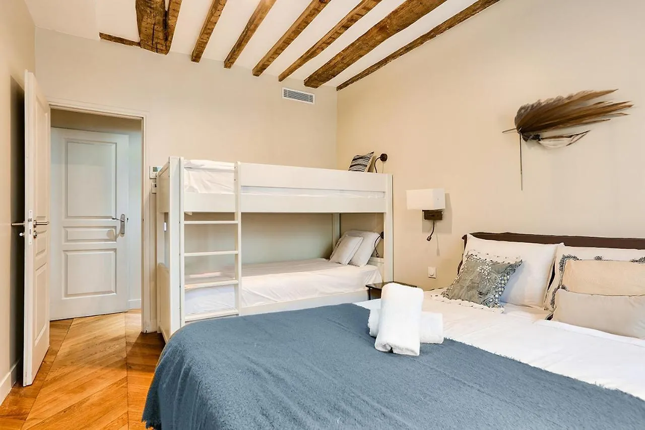 Urban Flat 73 - Luxury Parisian Flat Near Les Halles Rivoli