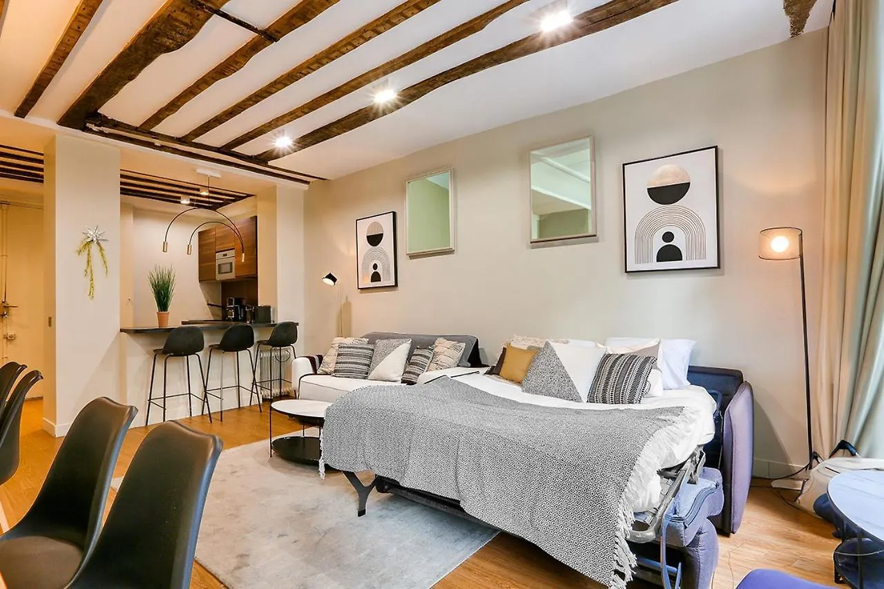 Urban Flat 73 - Luxury Parisian Flat Near Les Halles Rivoli דירה פריז